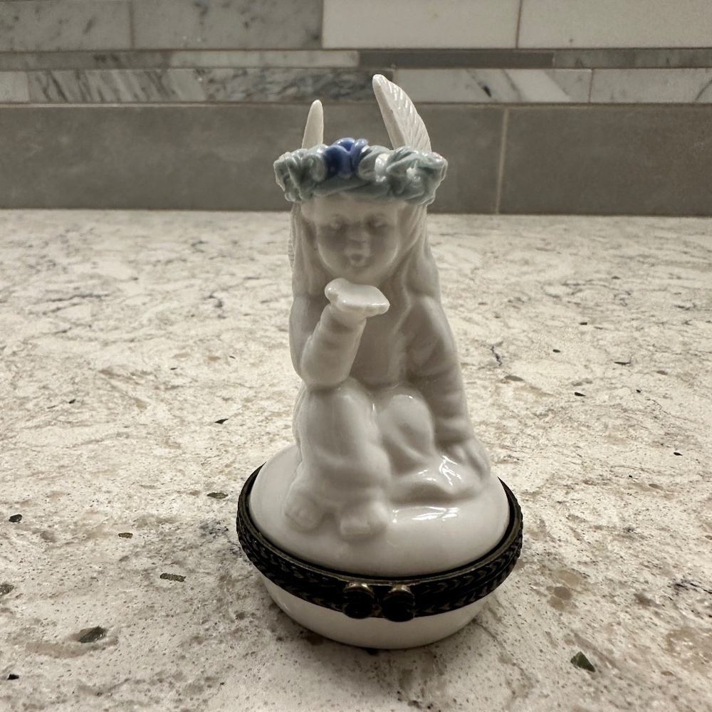 Vintage Angel girl porcelain trinket jewelry box
